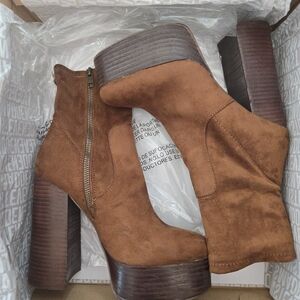 Steve Madden Tan Suede Platform Heeled Boots